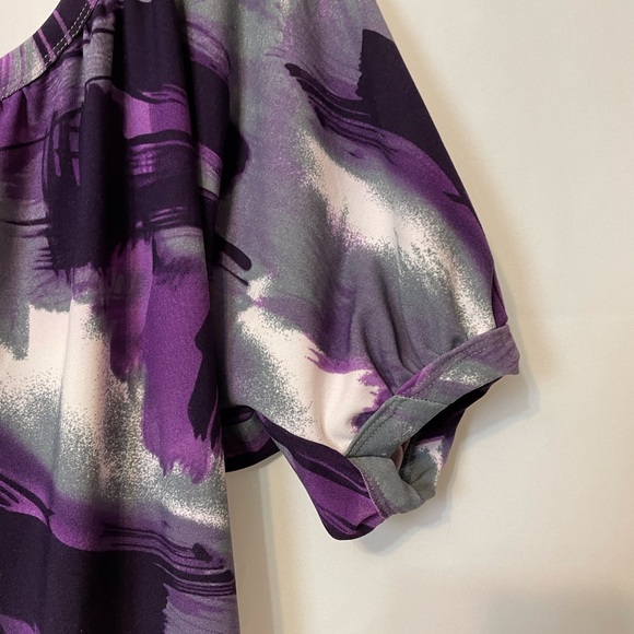 Purple and White Puff Sleeve Rounded Neckline Blouse - Picture 9 of 9